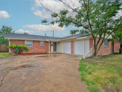 8328 NW 34th St, Bethany, OK 73008 photo 2
