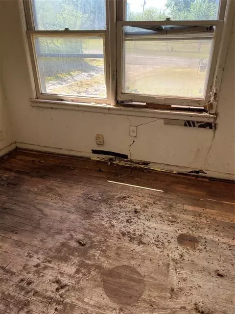 704 E Grant St, Shawnee, OK 74801 photo 11
