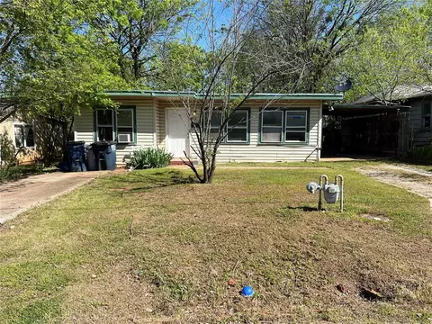 704 E Grant St, Shawnee, OK 74801