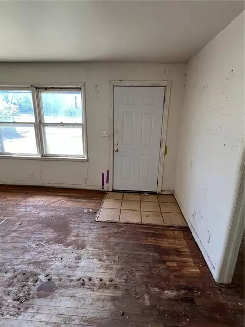 704 E Grant St, Shawnee, OK 74801 photo 5
