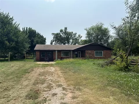 204 Jackson St, Perry, OK 73077 photo 1