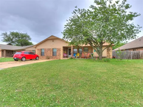 1012 Eagle Dr, Moore, OK 73160 photo 2