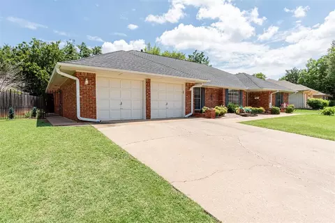 12112 Camelot Pl, Oklahoma City, OK 73120