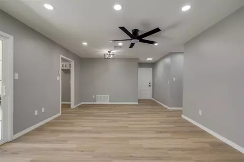 213 Falcon Ct, Norman, OK 73069 photo 9