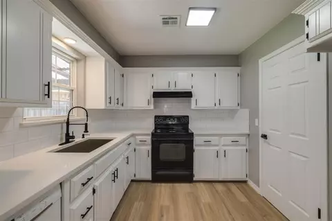 213 Falcon Ct, Norman, OK 73069 photo 10