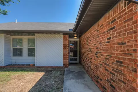 213 Falcon Ct, Norman, OK 73069 photo 39