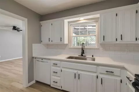 213 Falcon Ct, Norman, OK 73069 photo 13