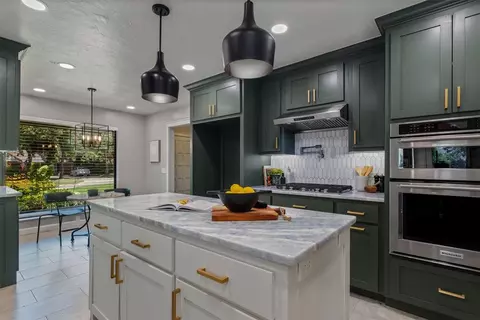 4104 NE 143rd St, Edmond, OK 73013