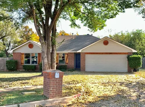 1604 Mark Wood St, Midwest City, OK 73130