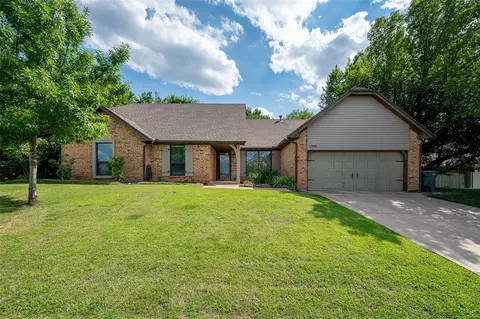 1308 Cedar Ridge Rd, Edmond, OK 73013
