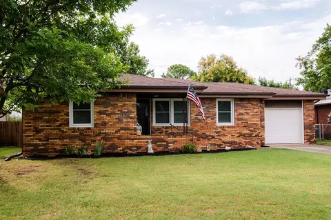 1728 S Walnut St, Pauls Valley, OK 73075