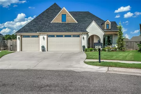 2532 Piedmont Ct, Edmond, OK 73034