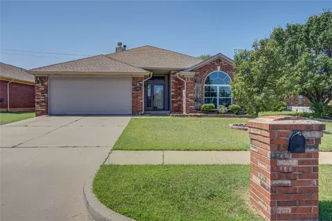 2808 Sandstone Dr, Norman, OK 73071