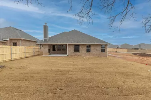 3112 Warwick Way, Moore, OK 73160 photo 24