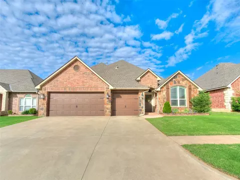 15509 Hickory Bend Ln, Edmond, OK 73013