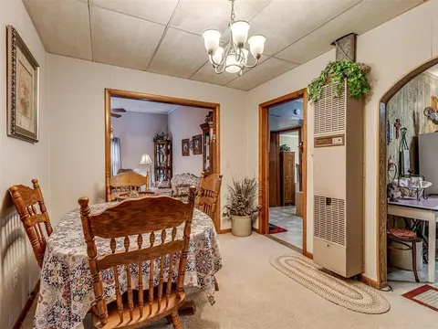 323 E Main St, Stroud, OK 74079 photo 17