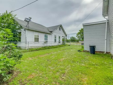 323 E Main St, Stroud, OK 74079 photo 39