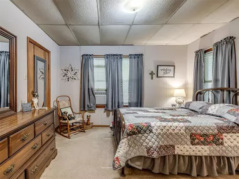 323 E Main St, Stroud, OK 74079 photo 25