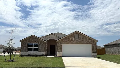 3865 Louthea Ln, Harrah, OK 73045