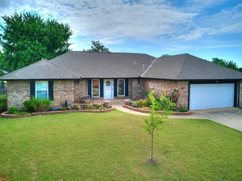 11712 Royal Coach Dr, Yukon, OK 73099