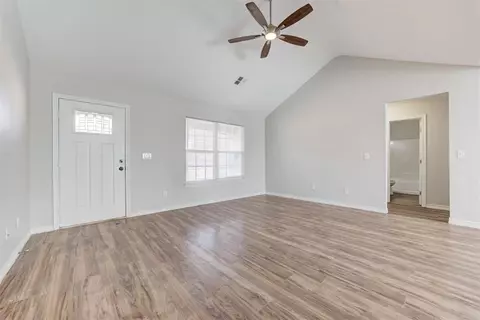 15950 D St, Moore, OK 73165 photo 8