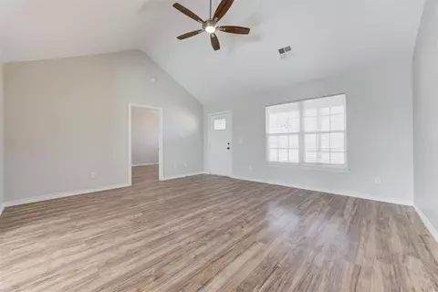 15950 D St, Moore, OK 73165 photo 9
