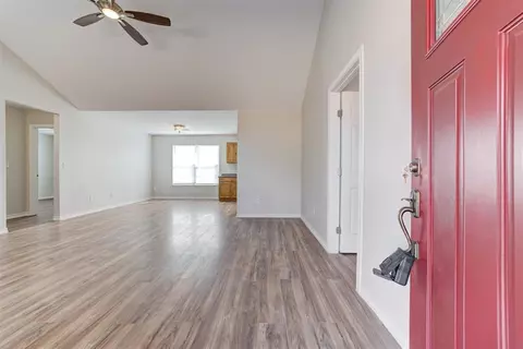 15950 D St, Moore, OK 73165 photo 6