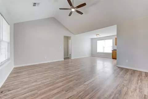 15950 D St, Moore, OK 73165 photo 7