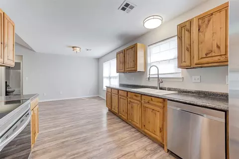 15950 D St, Moore, OK 73165 photo 21