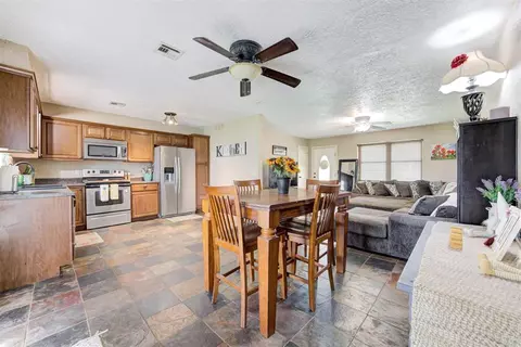 125 Windsor Rd, Chickasha, OK 73018 photo 9