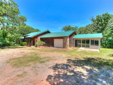 17550 E Charter Oak Rd, Luther, OK 73054
