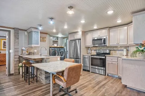 2620 Beverly Ln, Clinton, OK 73601