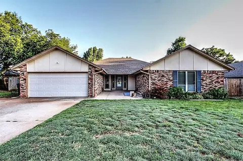 12020 Hollyrock Dr, Yukon, OK 73099