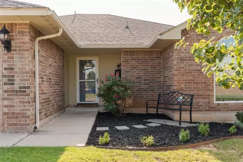 4517 Osprey Dr, Norman, OK 73072