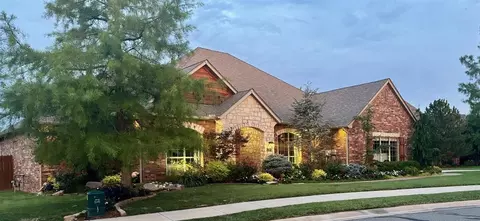 152 Ledgemont Dr, Edmond, OK 73013