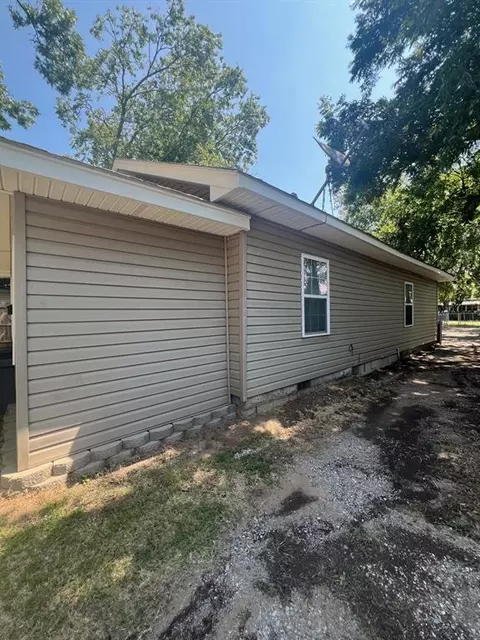 533 N Kickapoo Ave, Shawnee, OK 74801 photo 5