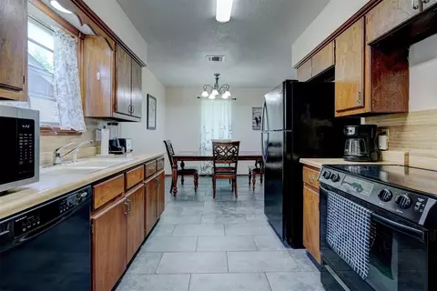 802 Sooner Ct, Guthrie, OK 73044 photo 19