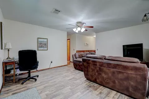 802 Sooner Ct, Guthrie, OK 73044 photo 9