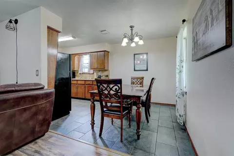 802 Sooner Ct, Guthrie, OK 73044 photo 11