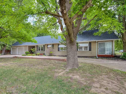 405 S Berry Rd, Norman, OK 73069