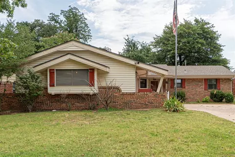 2108 N Mueller Ave, Bethany, OK 73008