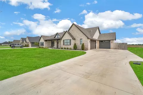 606 Heritage Rd, Altus, OK 73521 photo 3