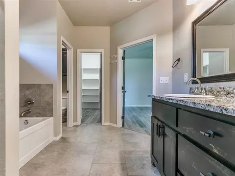 2516 Fallview Dr, Edmond, OK 73034 photo 17
