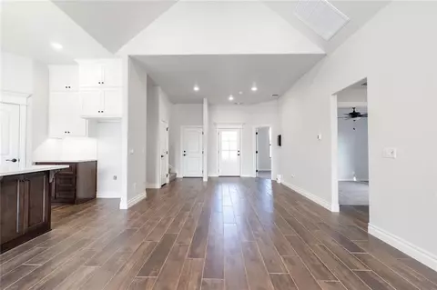 16209 Villa Valeria Way, Edmond, OK 73013