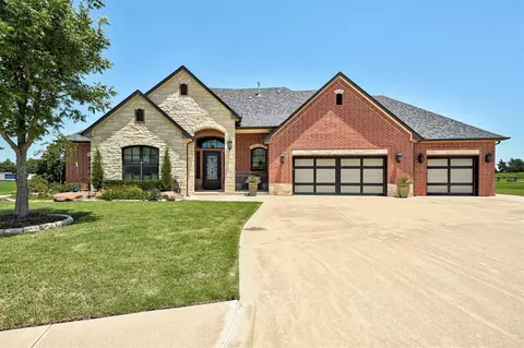 209 Saint Claire Dr, Edmond, OK 73025