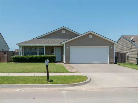 1505 Eagle Dr, Moore, OK 73160 photo 2