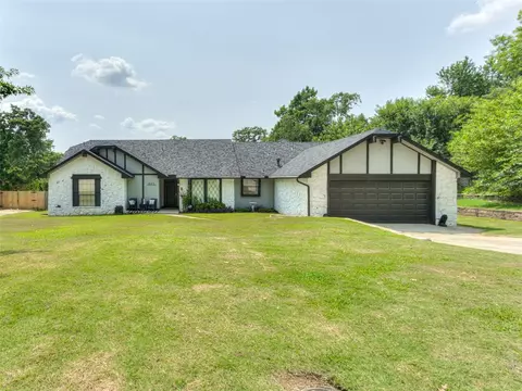 405 Country Ln, Oklahoma City, OK 73130