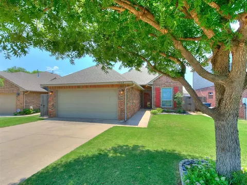 7513 Runner St, Yukon, OK 73099