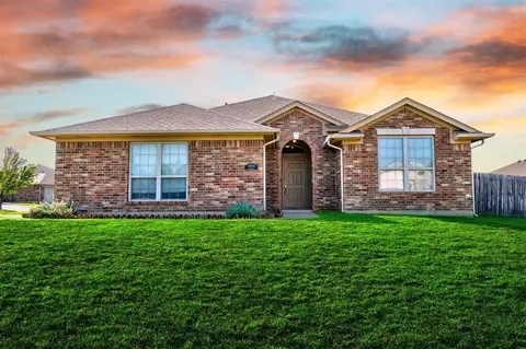 18000 Cerrado Cir, Edmond, OK 73012