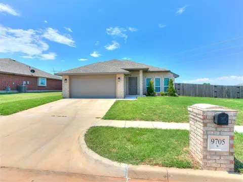9705 Ashford Dr, Yukon, OK 73099